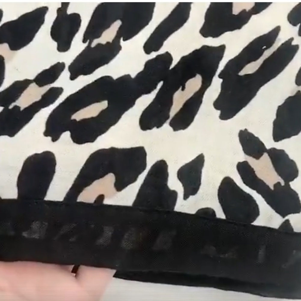 New! Large Animal Print Scarf - Picture 10 of 11